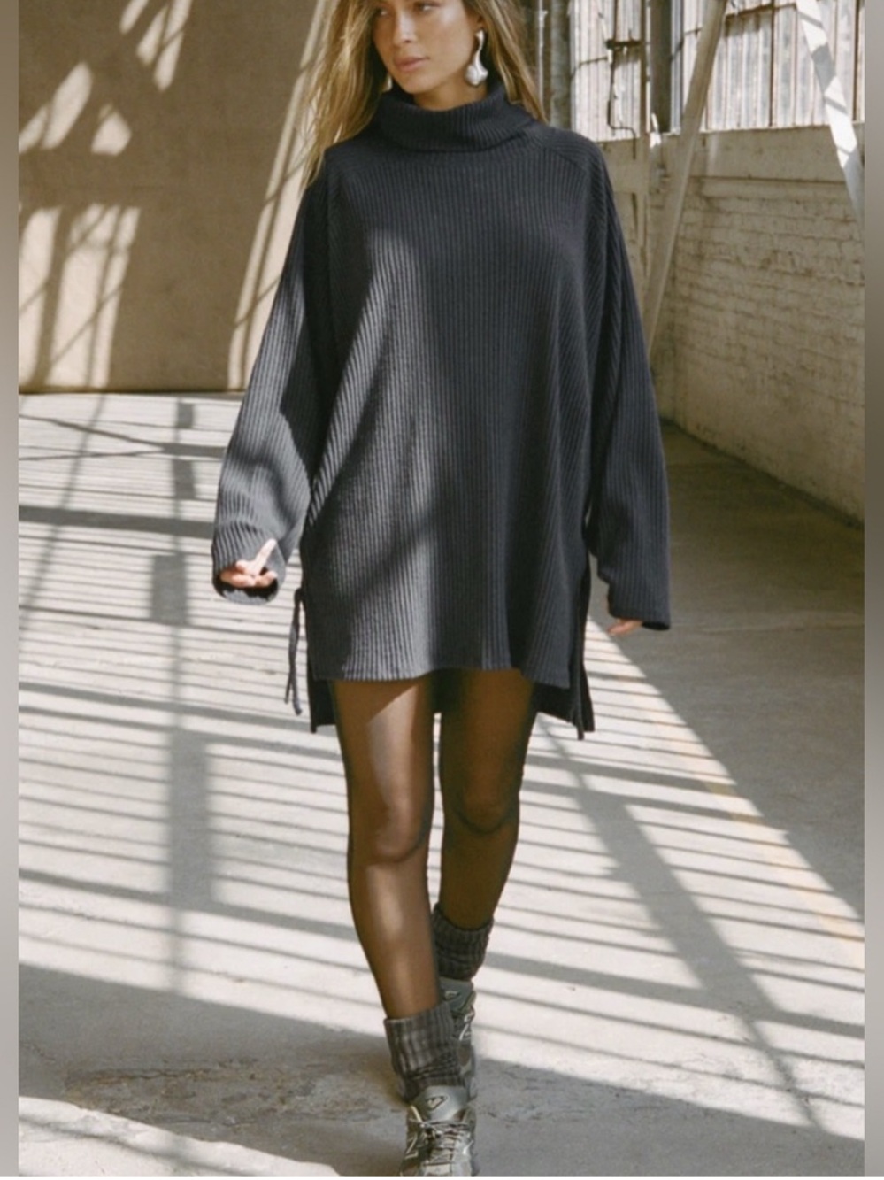 ♡ Joah Brown NWT Luxe Knit Turtleneck in Midnight SOLD OUT - Picture 2 of 9